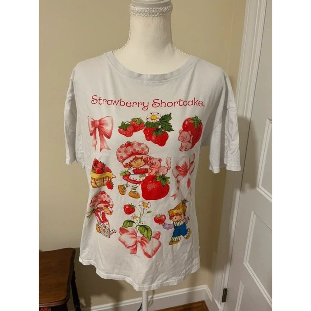 Strawberry Shortcake graphic t-shirt